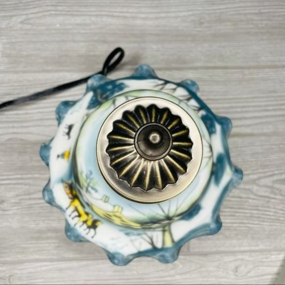 American winter scene from the carrier and Ives collection painted glass lamp - Picture 7 of 8